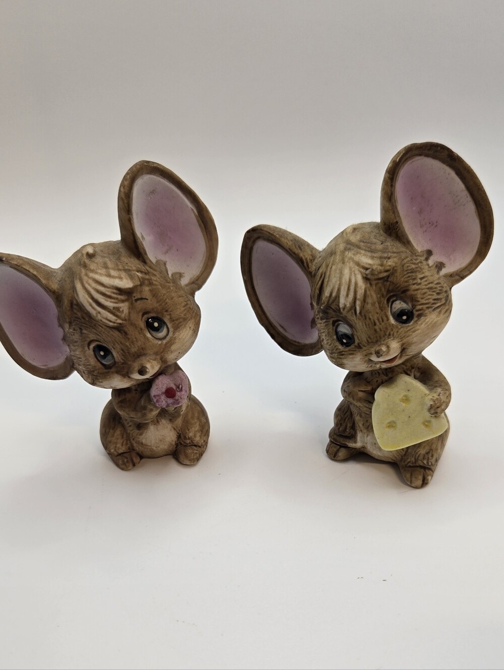 Vintage Ceramic Mice With Flower And Cheese Hand Painted Taiwan